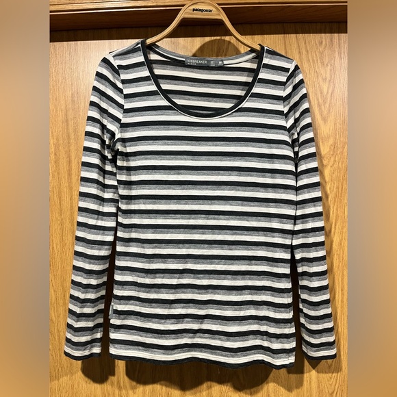 Medium women’s icebreaker long sleeve shirt - Picture 1 of 3